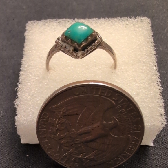 Sterling Silver Turquoise Ring - Picture 3 of 5